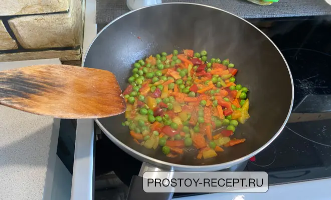 обжарка итальянской смеси для маффинов из яиц и творога