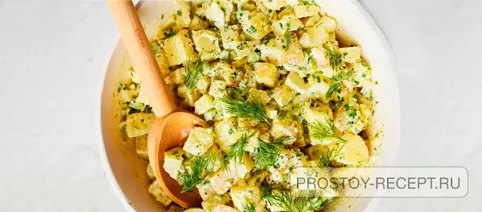 Салат картофельный с солеными огурцами